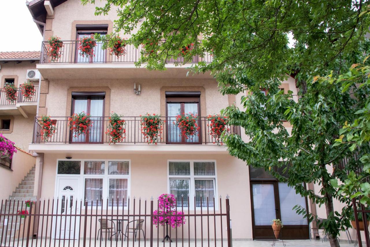 Nilena Apartmani Smederevo Exterior foto